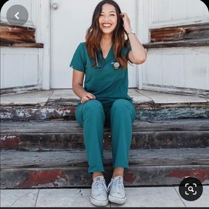 Figs Catarina Top - Hunter Green XS